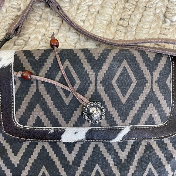 Mayra crossbody purse bag cow calf hair trim Aztec print leather accents - Picture 7 of 10